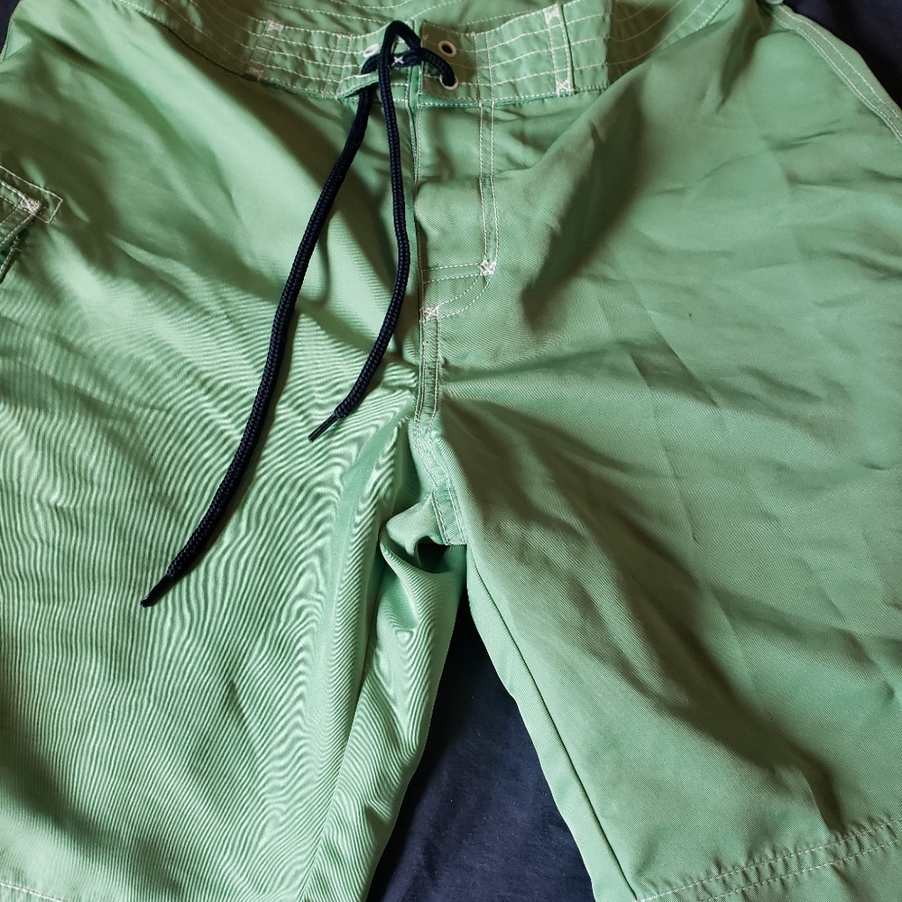 Swim trunks/shorts